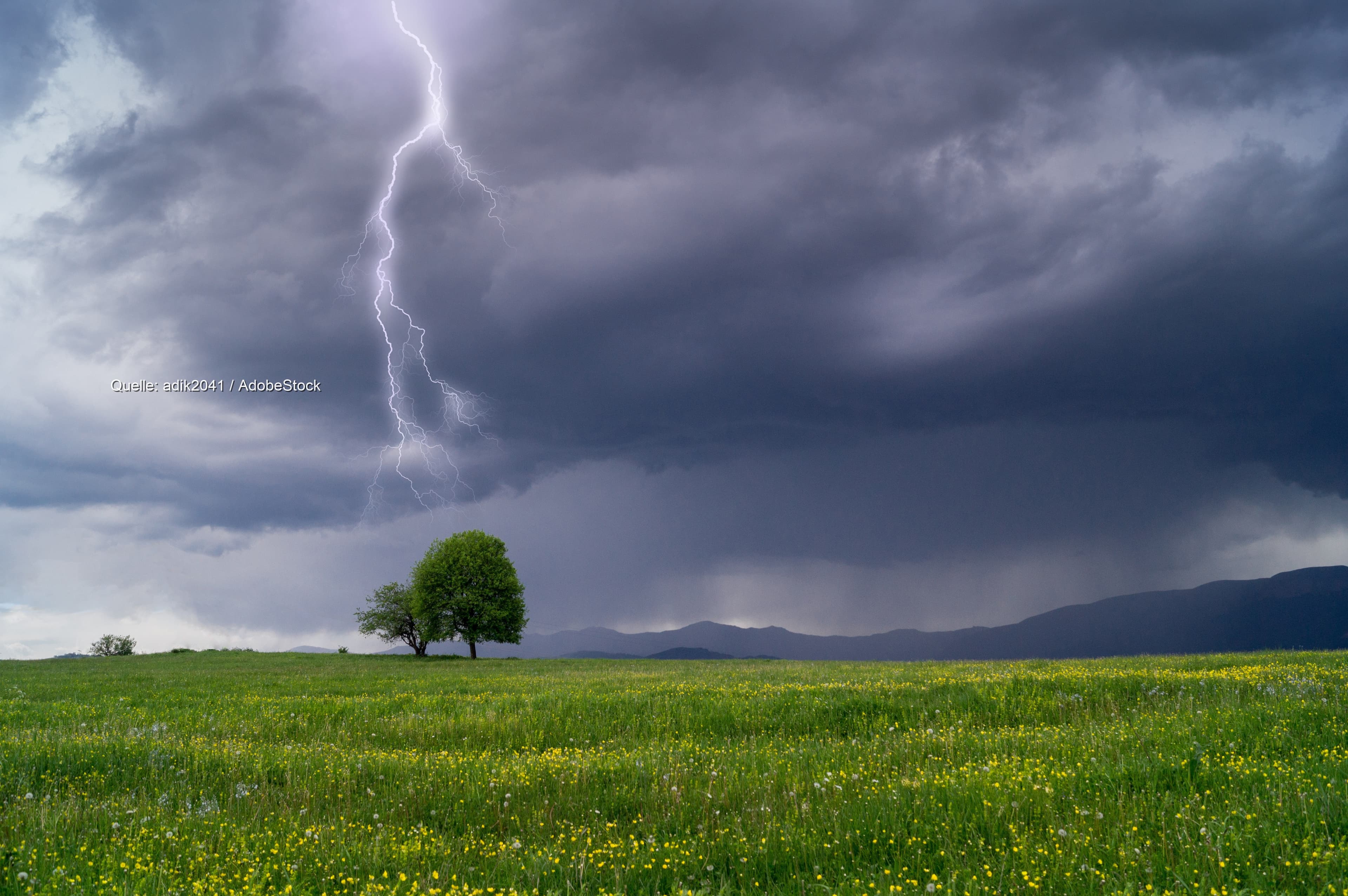 Unwettergefahr im Südosten und Osten: Kräftige Gewitter treffen auf schwüle Hitze
