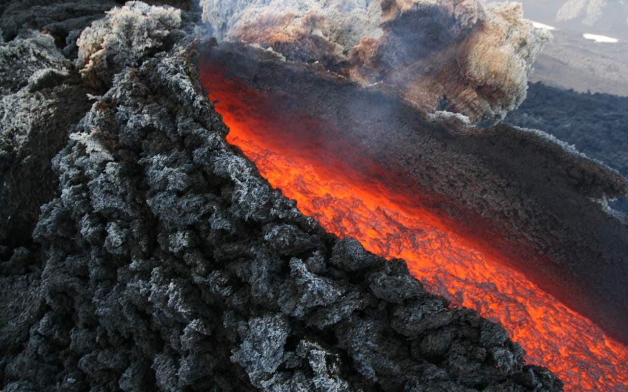 Philippinischer Vulkan Mayon rumort